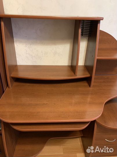 Компьютерный стол