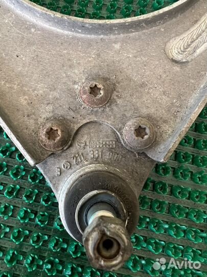 Рычаги передние верхние на mercedes w211