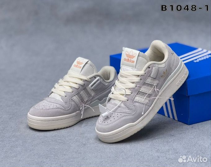 Кроссовки женские adidas
