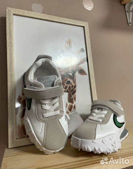 Кроссовки детские 29 размер 