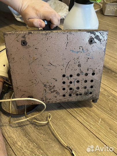 Зарядка для аккумулятора автомобиля советский