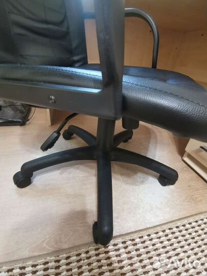 Письменный стол и стул