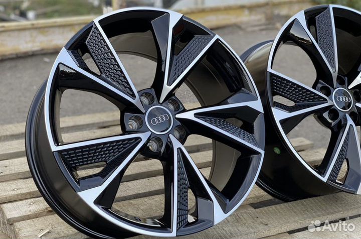 Диски RS r22 для Audi Q8 Q7 5 112