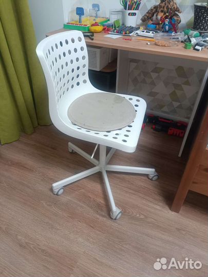 Офисное кресло