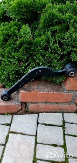 Рычаг задний левый toyota RAV 4