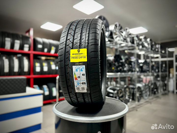 Roadmarch Prime UHP 08 245/40 R18 97W