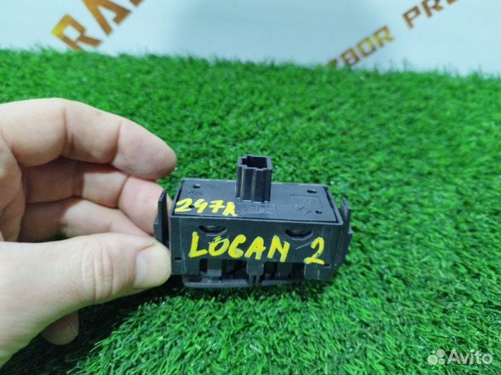 Кнопка аварийной сигнализации Renault Logan 2 L8