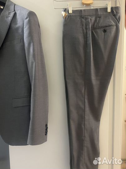 Продам костюм для подростка, подойдет для школы