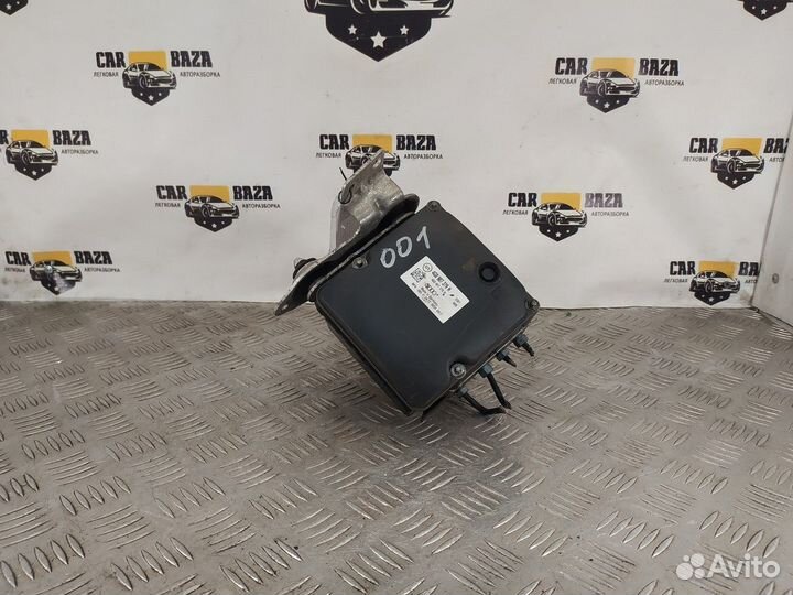 Блок ABS (насос) Audi A6