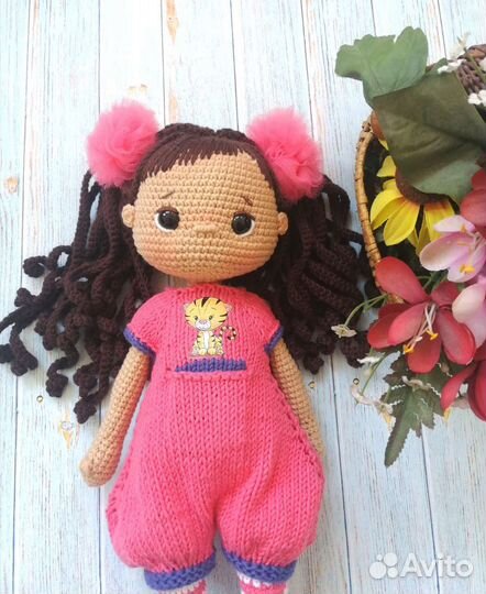 Кукла вязаная ручной работы