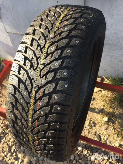 Nokian Tyres Hakkapeliitta 9 215/55 R17 99R