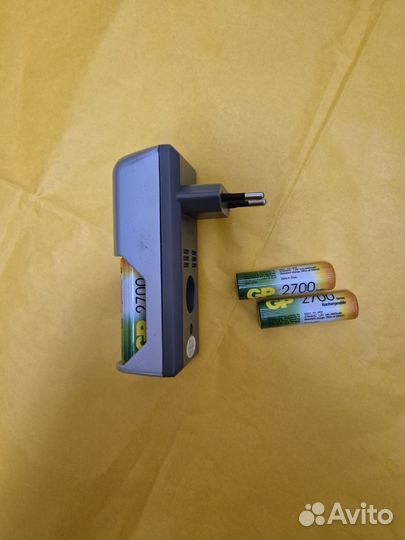 Аккумуляторы GP 2700 mah 4 штуки + зарядка