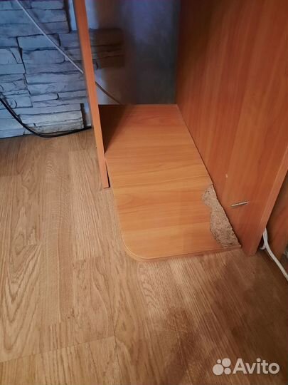 Компьютерный стол