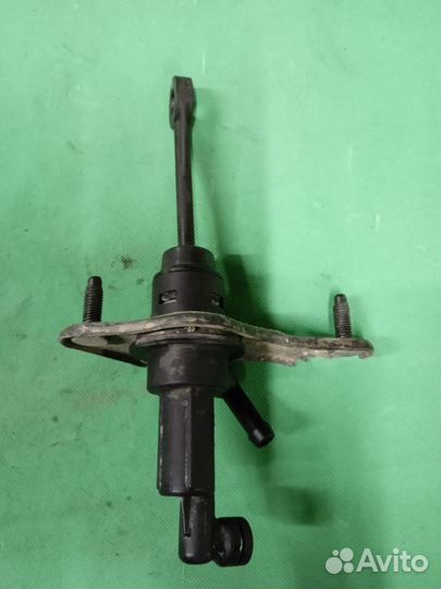 Hyundai Solaris I Цилиндр сцепления главный