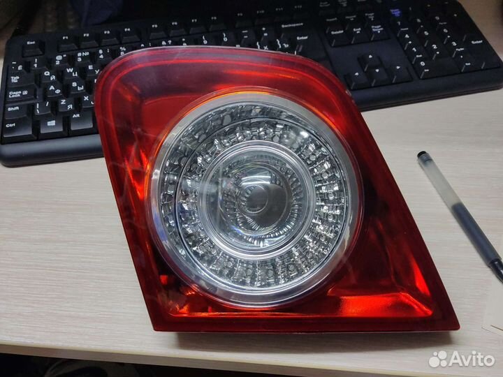 Фонарь задний правый volkswagen jetta