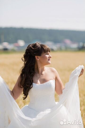 Свадебное платье 42 44 бу