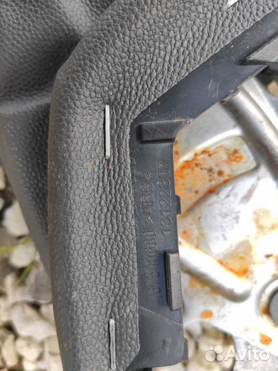 Ручка ручного тормоза Opel Astra H седан 1.6 2011