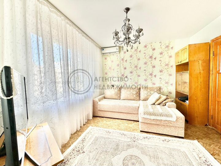 2-к. квартира, 42 м², 9/10 эт.