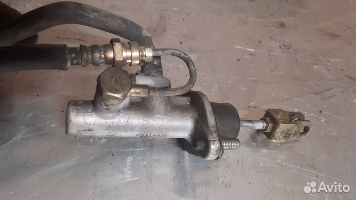 Цилиндр сцепления главный Mitsubishi Space Runner