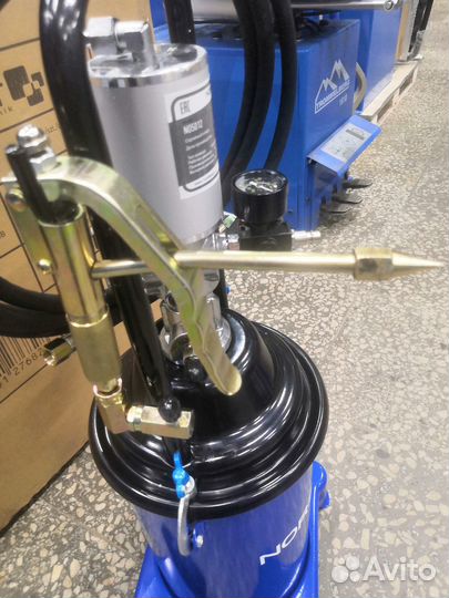 Установка пневмо для раздачи густой смазки NO5012