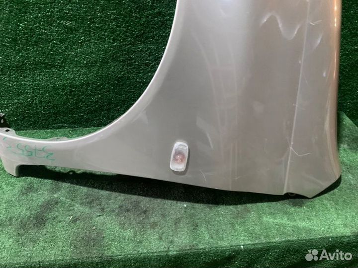 Крыло переднее левое Toyota Funcargo NCP20