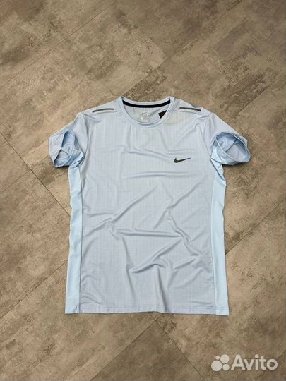 Футболка nike dri fit