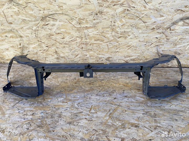 Телевизор (рамка радиатора) Land Rover Freelander