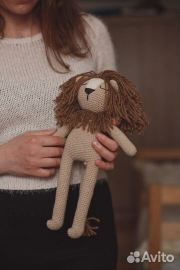 Игрушка лев