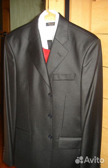 Продам костюм