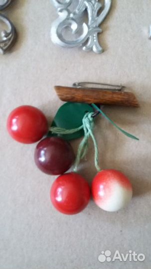 Значки Ленин и детские