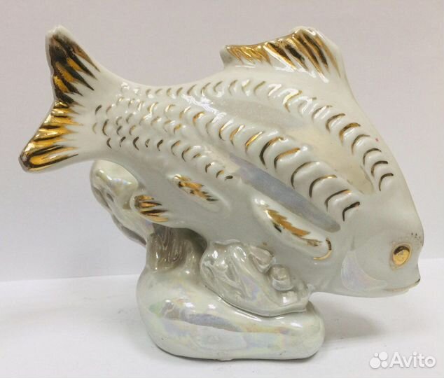 Фарфоровая статуэтка Рыба Карп