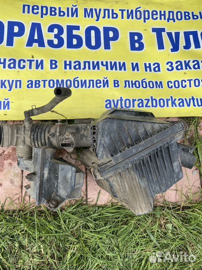 Корпус воздушного фильтра Nissan AD