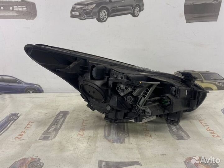 Фара передняя левая Kia Stinger