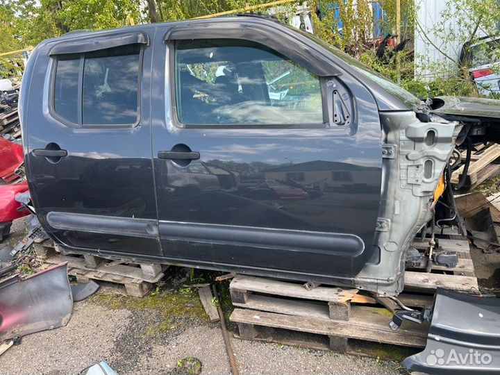 Части кузова Nissan Navara D40 2007