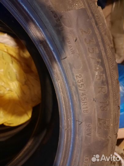 Michelin Pilot Alpin 5 235/45 R18