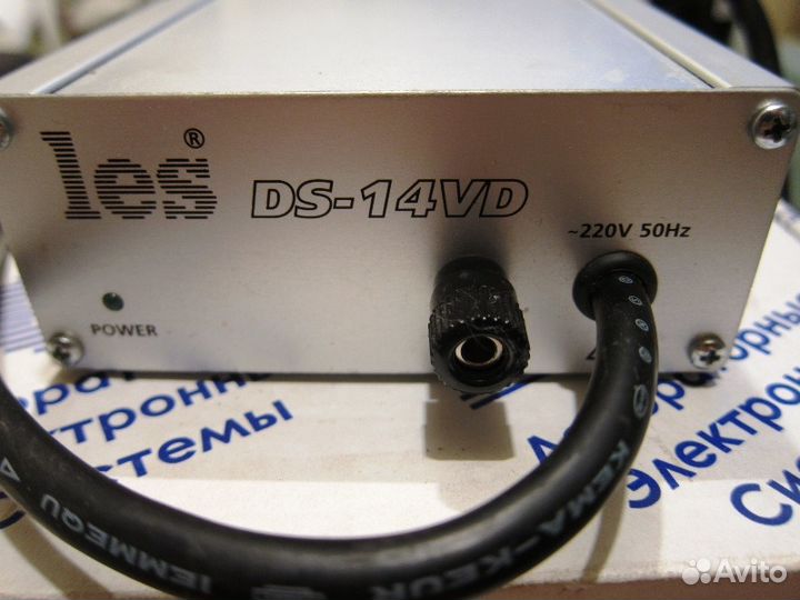 Усилитель распределитель видеосигнала LES DS-14VD
