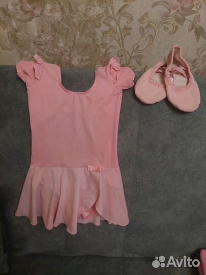 Купальник гимнастический и чешки