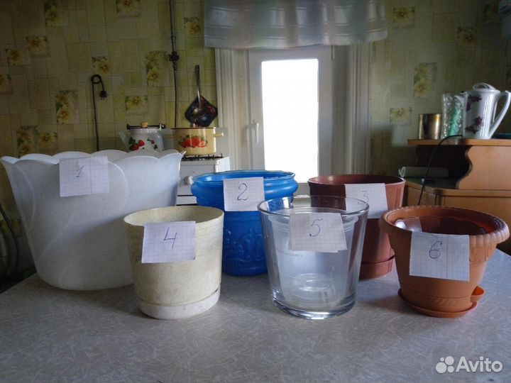 Горшки для цветов пластиковые,б\у