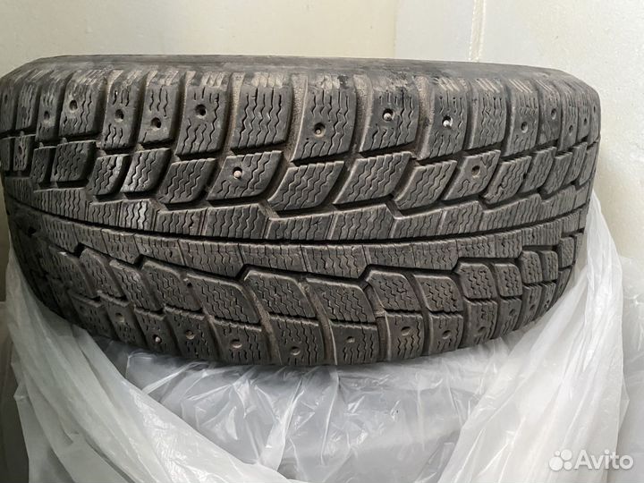 Michelin X-Ice 16 R16