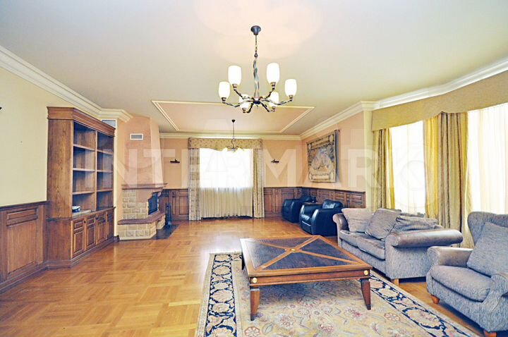 7-к. квартира, 525 м², 3/3 эт.