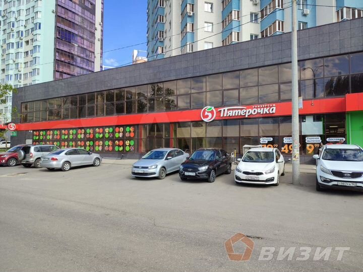 Торговое помещение с панорамным остеклением