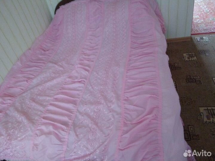 Покрывало на кровать 2-сп. наволочки шторы ламбр