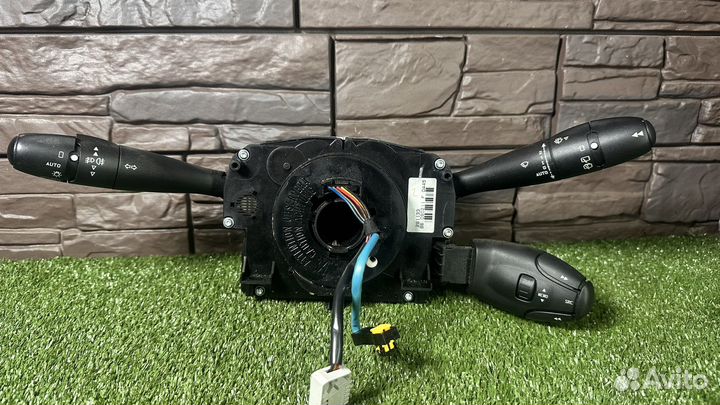 Блок подрулевых переключателей (стрекоза) Peugeot