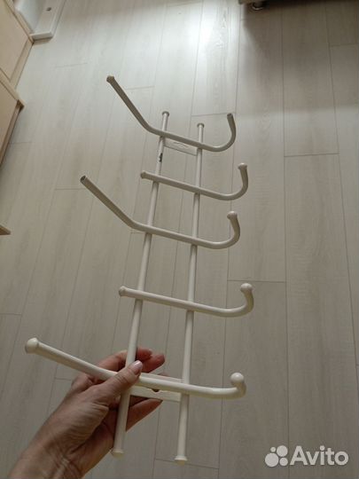 Вешалка с крючками для одежды