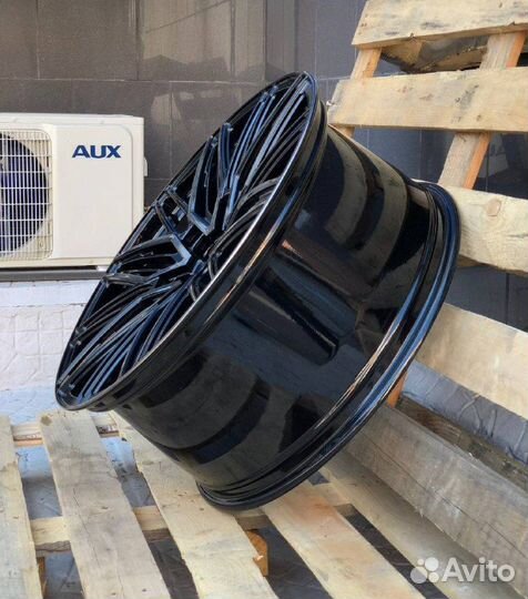 Кованые диски R22 на Escalade Tahoe Dodge Ram TRX