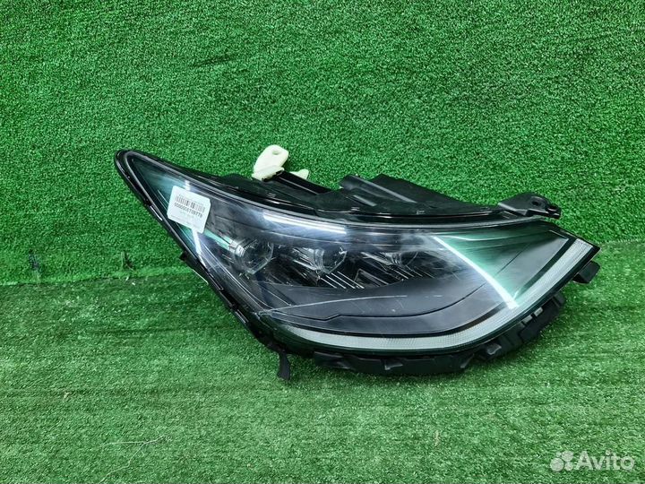 Фара правая Hyundai Sonata