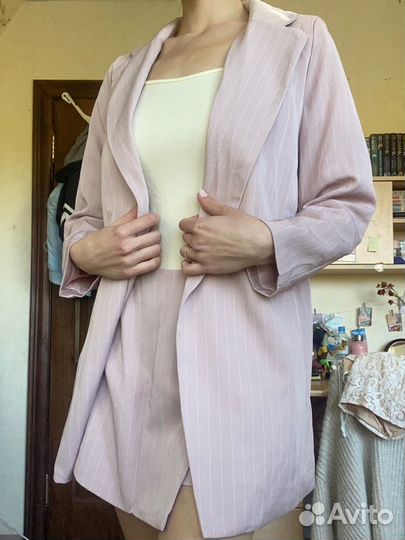 Костюм женский (пиджак и юбка-шорты)