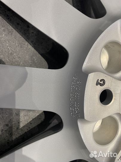 R19 Pirelli Scorpion 255/55, PCD 5x130 DIA 71.5