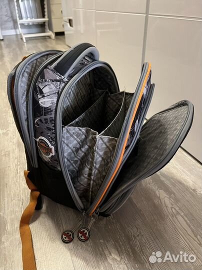 Рюкзак школьный