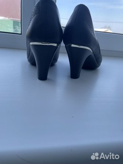 Б/у туфли